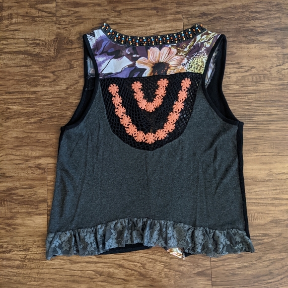 Gimmicks by BKE Black Boho Vest - Picture 9 of 15